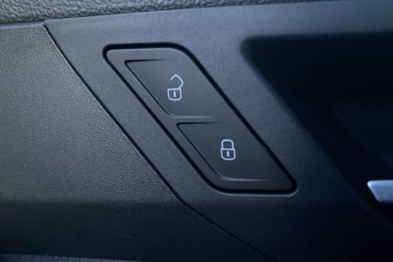 2025 Ford Transit Connect 661613 Van PETROL/ELECTRIC Automatic