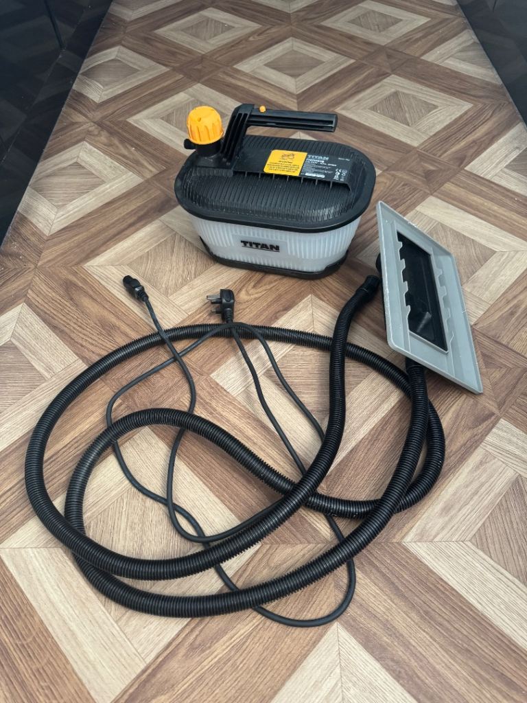 Titan 2000W wallpaper steamer