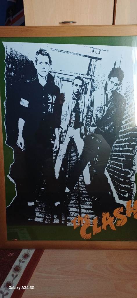 Sex pistols, clash ,who,,leon