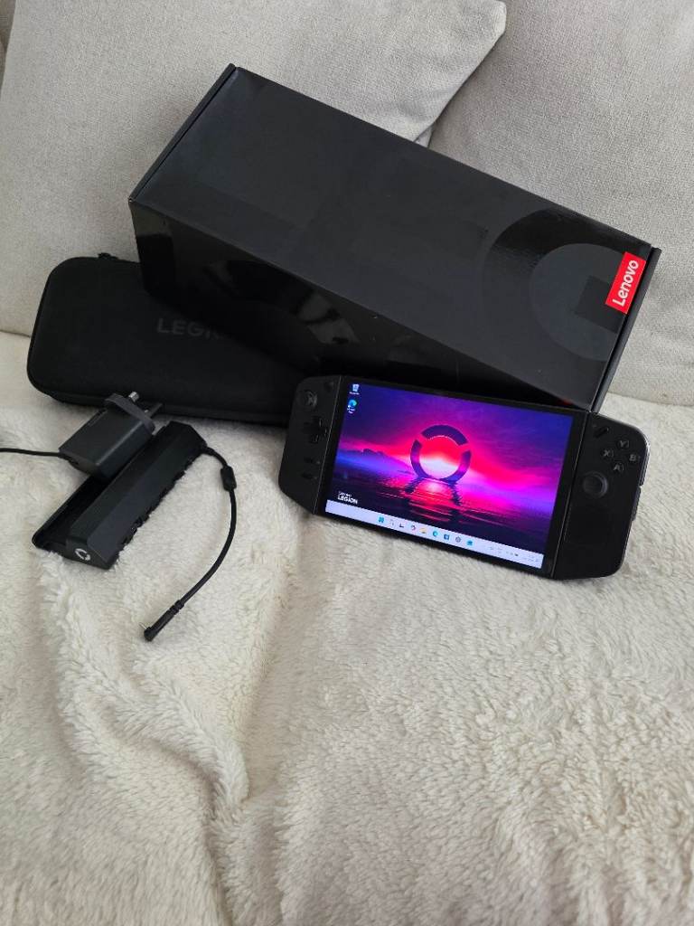 Lenovo Legion Go Z1 Extreme Handheld Gaming Console 16GB RAM, 512GB SSD