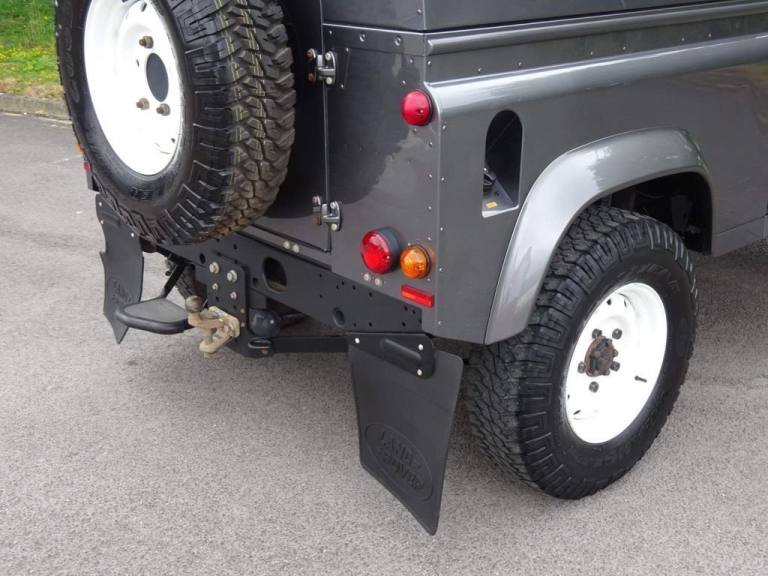 2016 Land Rover Defender Hard Top TDCi [2.2] PANEL VAN DIESEL Manual