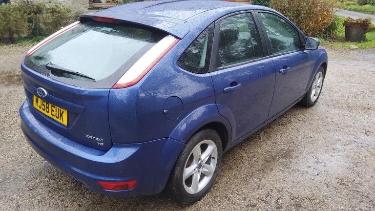2008 Ford Focus 1.6 Zetec 5dr Auto HATCHBACK Petrol Automatic