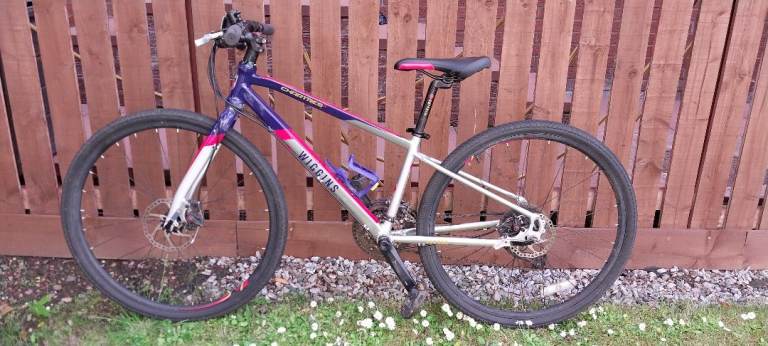 Wiggins Chartres 26 Hybrid Youth Bike – 9-Speed, Disc Brakes
