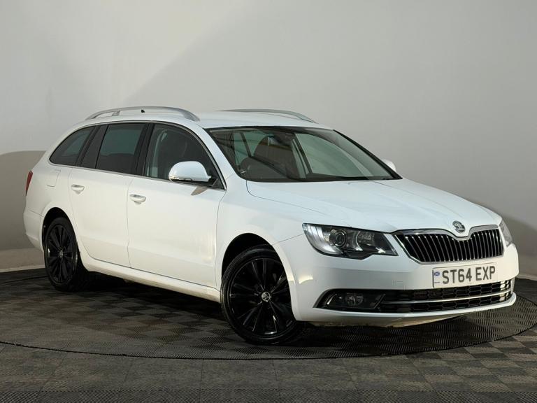 WHITE 2014 64 SKODA SUPERB BLACK EDITION CR 2.0 DIESEL TDI ESTATE £35 TAX 