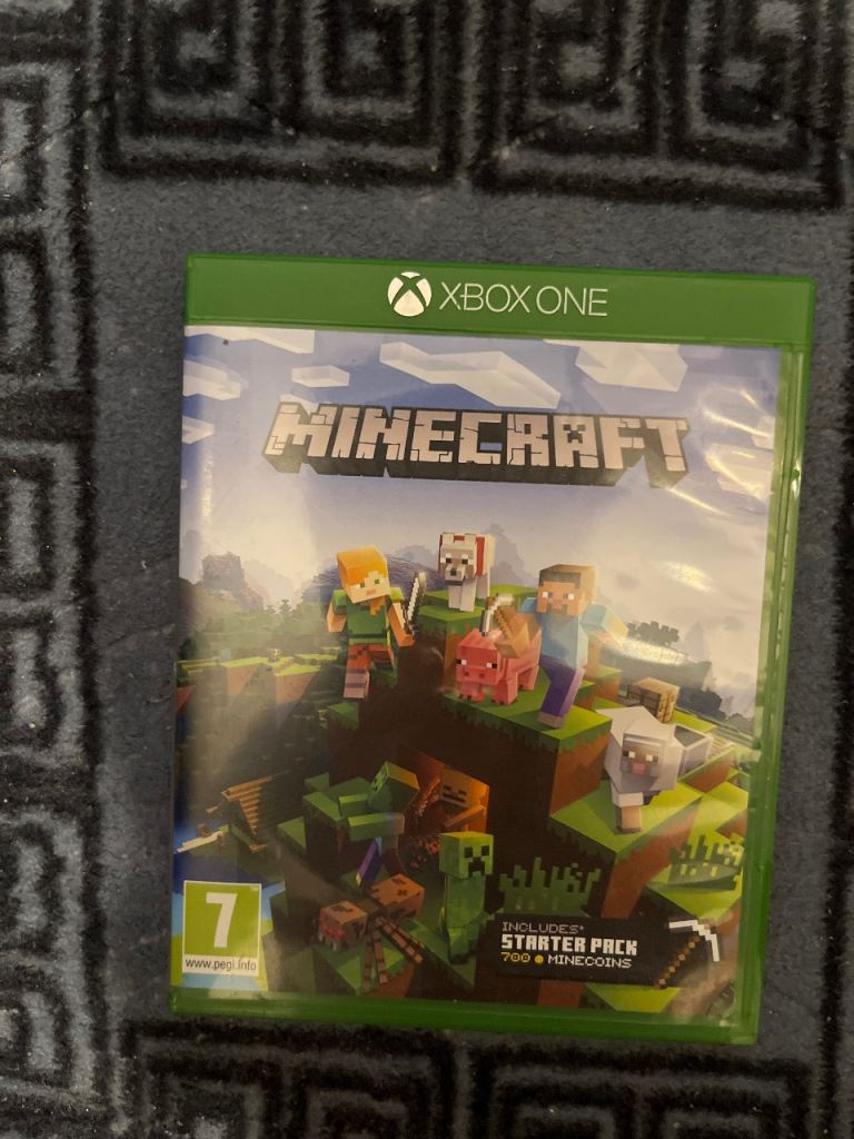 Minecraft Starter Pack for Xbox One – Good Condition