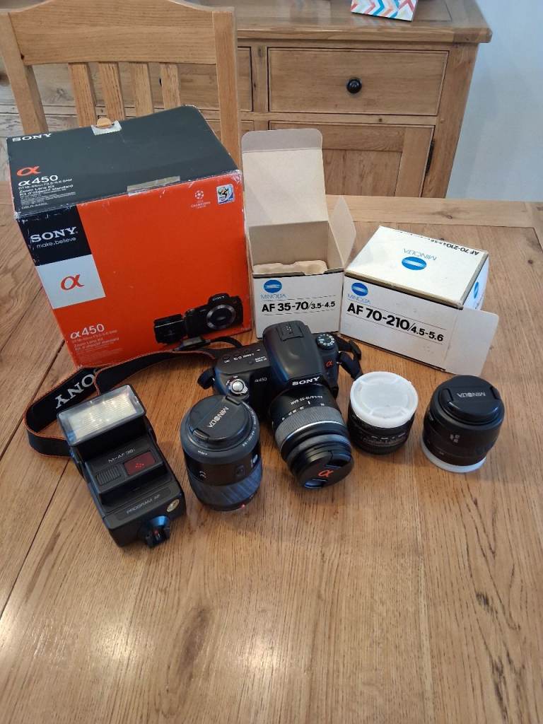 SONY ALPHA 450 CAMERA
