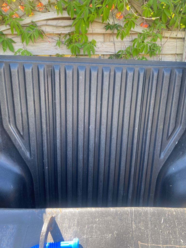 Load liner Isuzu pick up 