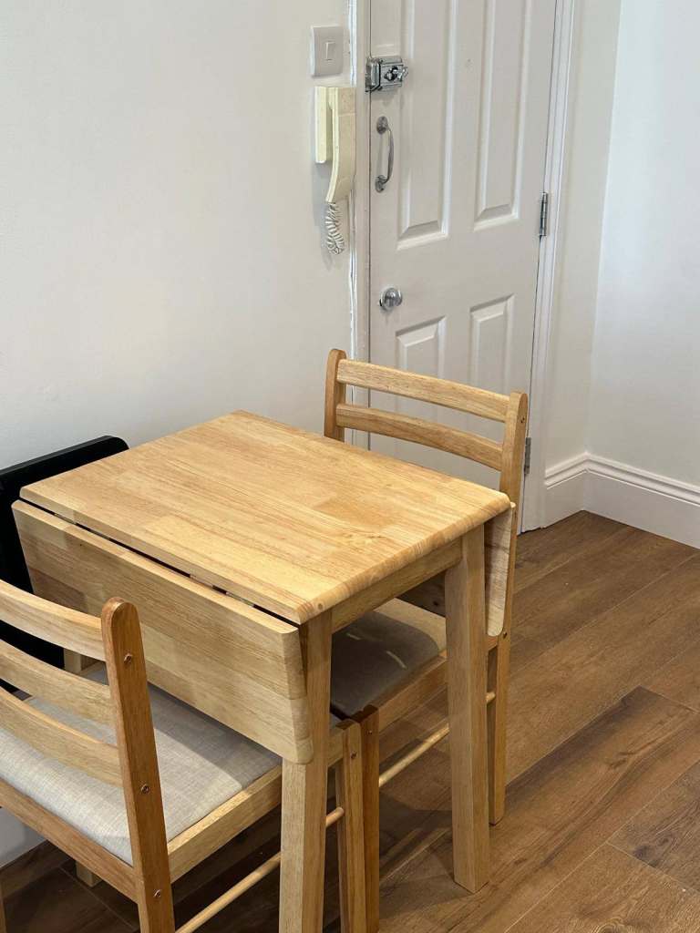 Small studio flat to let in Kilburn NW6 