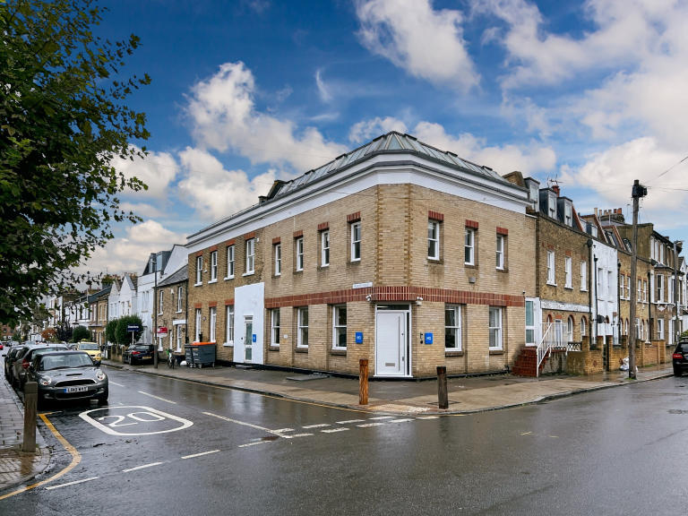 London - SW152DZ \ Private Office for 2 Workstations