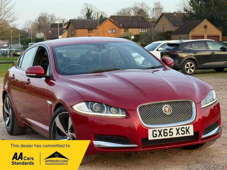 JAGUAR XF 2.2d R-Sport Black Auto Euro 5 (s/s) 4dr 2015