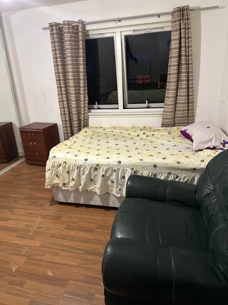 Quite Room in a Friendly shared House 