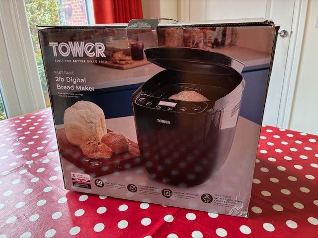Tower breadmaker