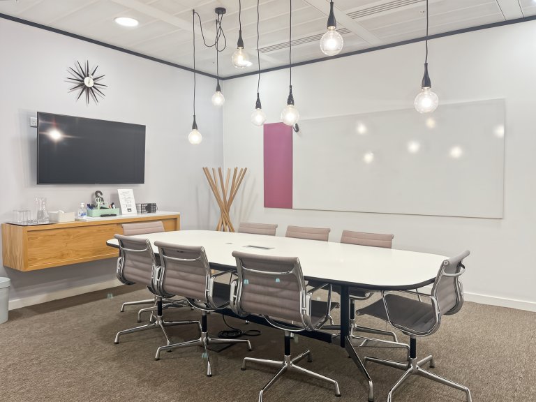 Manchester - M32BY \ Office Space with 5 Desks and All Services Included