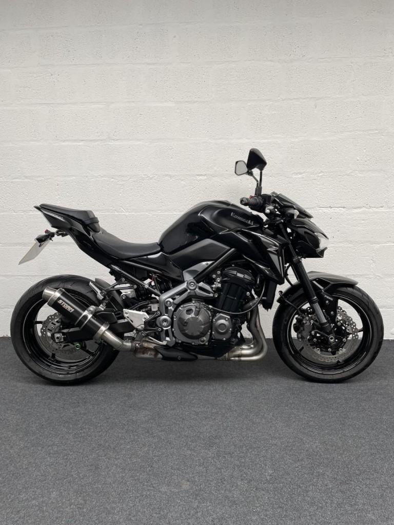KAWASAKI Z900 - 2018 - 5300 MILES 