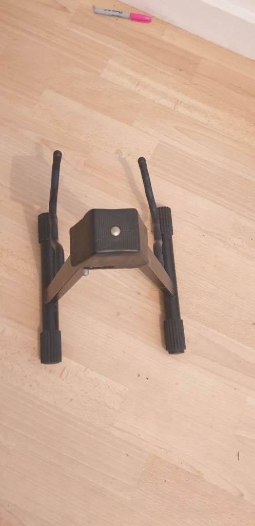 Guitar Stand 