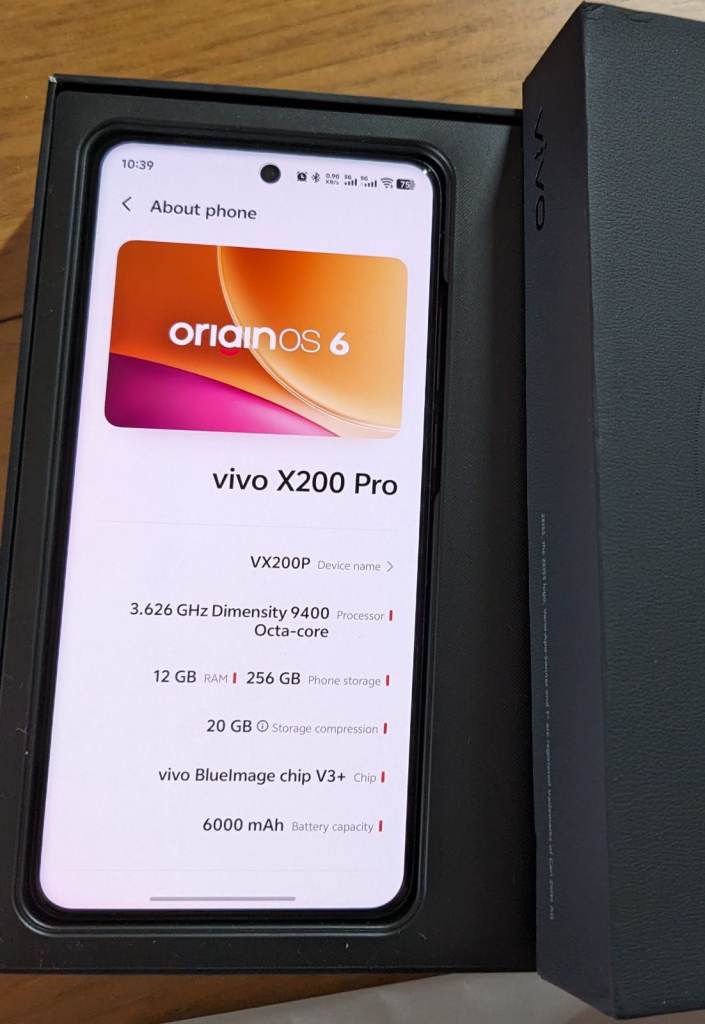 vivo X200 Pro/mint with box/Warranty/12+256GB/Unlocked Dual Sim/200MP ZEISS Camera/6000mAh Battery