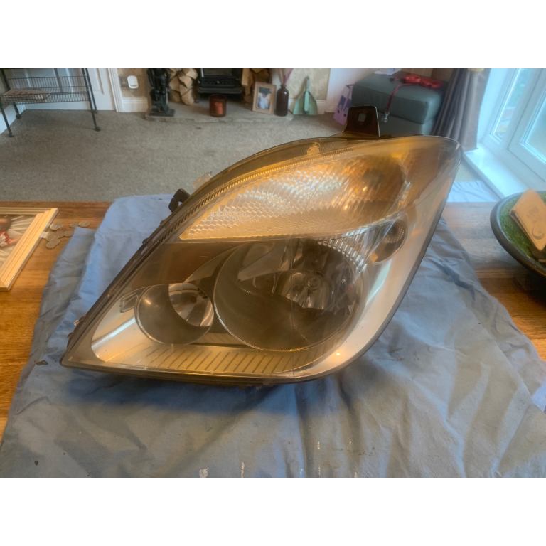MERCEDES BENZ SPRINTER NEAR SIDE HEADLIGHT 2014