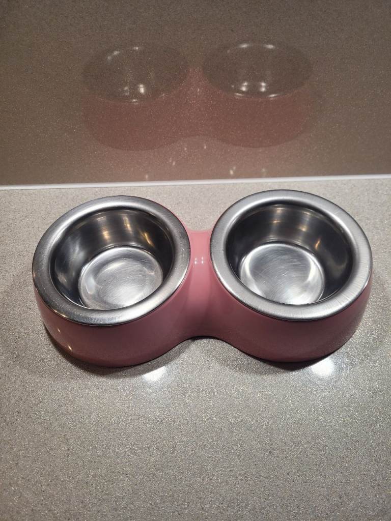 Pet bowl