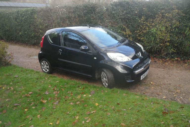 Peugeot, 107, Hatchback, 2012, Manual, 998 (cc), 3 doors  32.000 miles