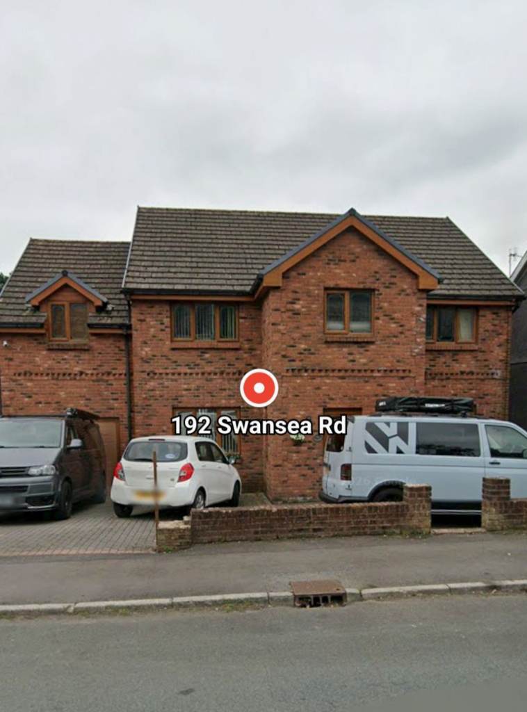Detached House to Rent £1295 PCM