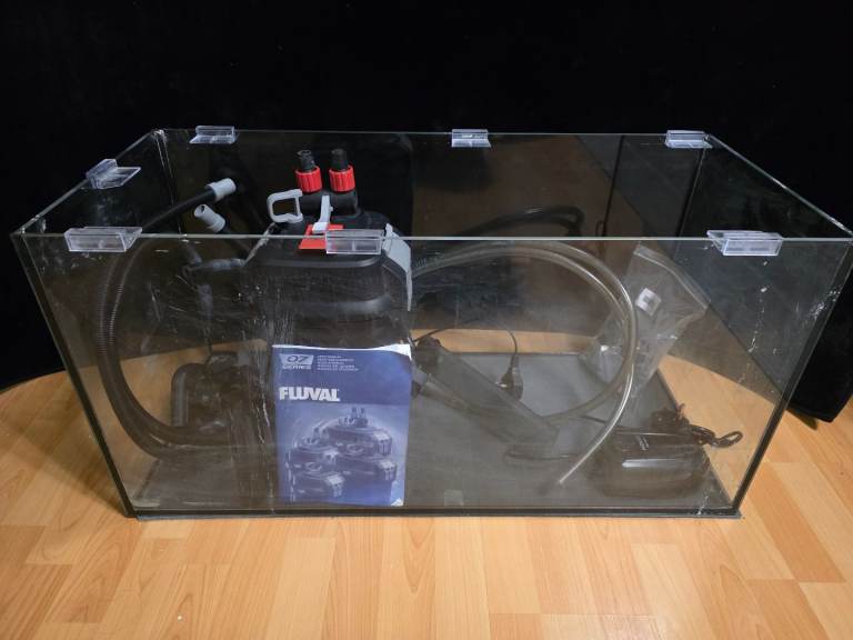 Aquarium tank + filter 