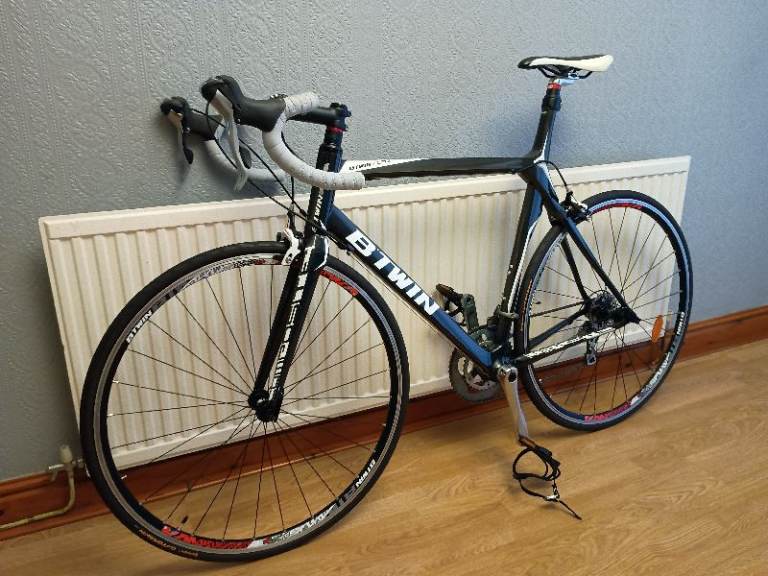 Btwin FC 700 full carbon road bike 