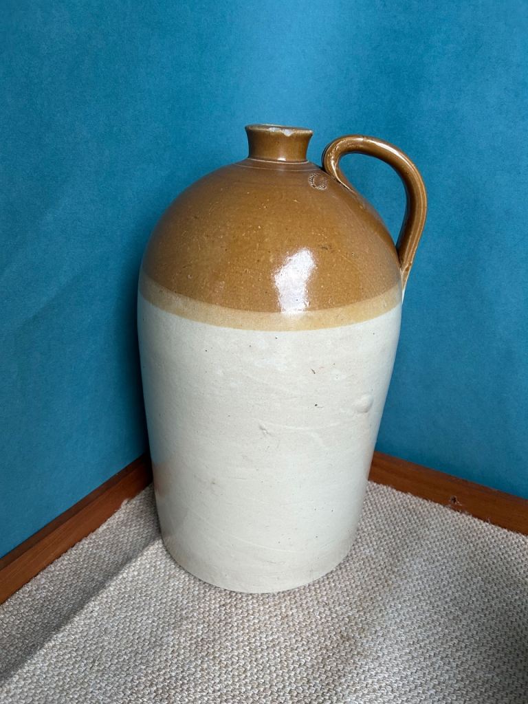 Vintage stoneware large 5 gallon flagon jug with handle