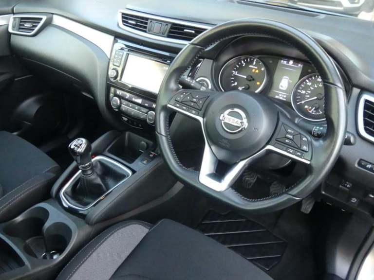 2018 Nissan Qashqai DIESEL 1.5 dCi N-Connecta SUV 5dr Diesel Manual Euro 6 (s/s) (110 ps) Manua S...