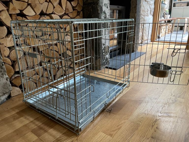 24” dog crate and bowl