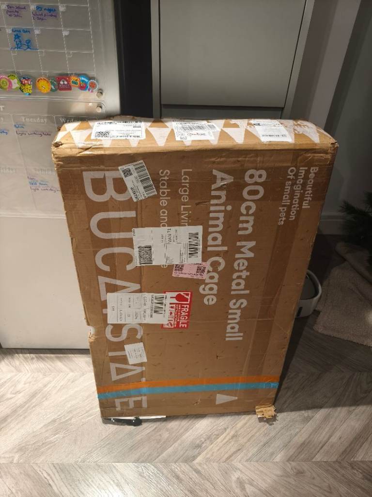 New in box bucastate hamster cage