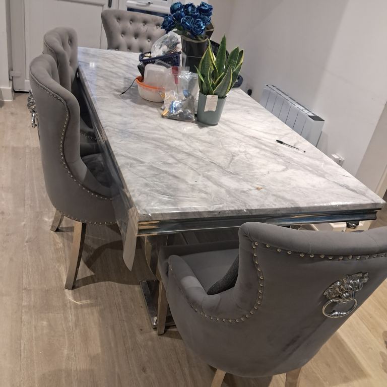 Marble dining table x5 chairs 