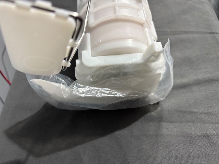 Nissan Elgrand with ME51, MNE51, and NE51 chassis VQ25DE or VQ35DE engines.