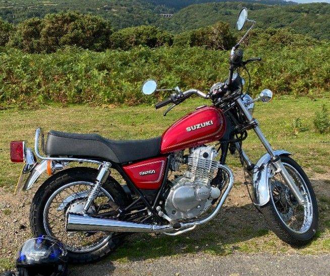 SUZUKI GN250 MOTORCYCLE FOR SALE. Nice Rare Custom Classic Motorbike in Great Condition. 