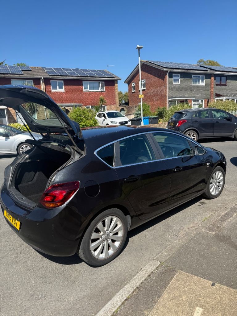 Vauxhall, ASTRA, Hatchback, 2012, Manual, 1956 (cc), 5 doors