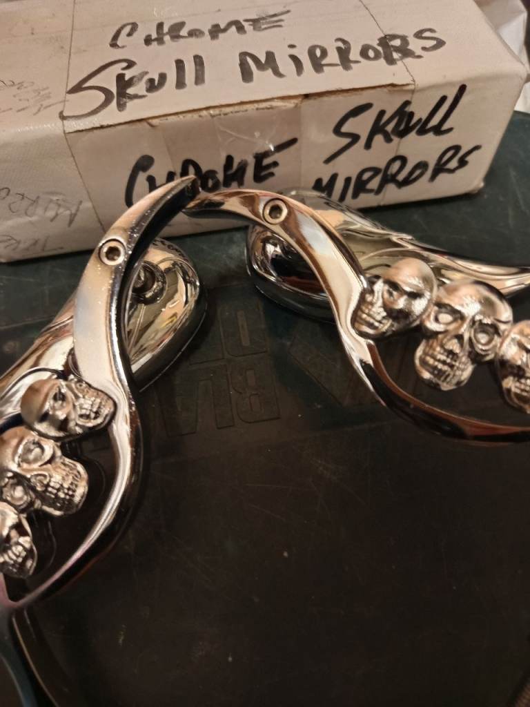Skull handle bar mirrors