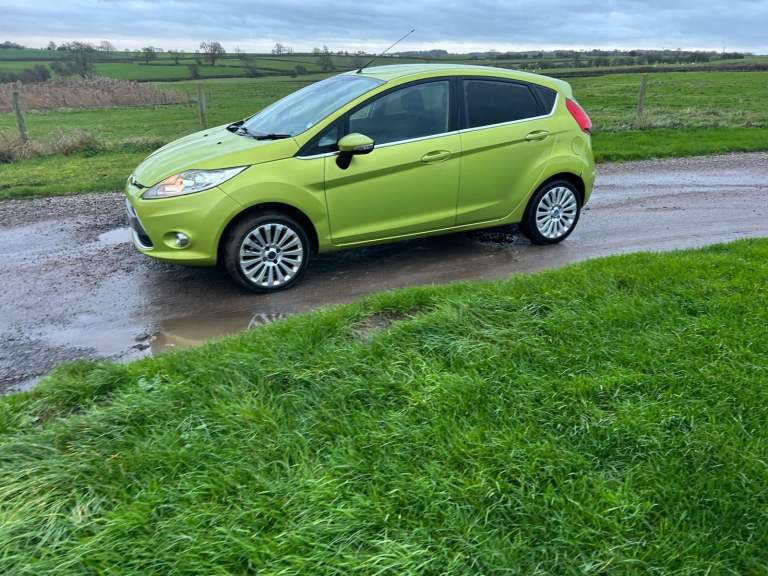 2009 Ford fiesta titanium 