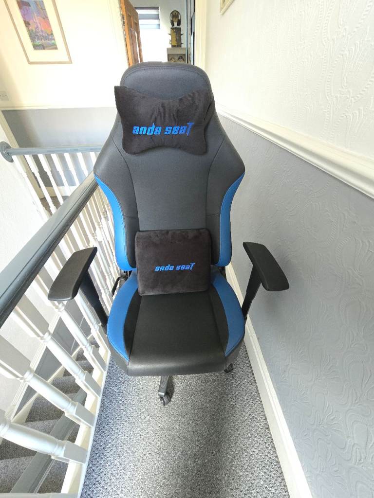 Anda Seat Gaming Chair - Black and Blue, Good Condition