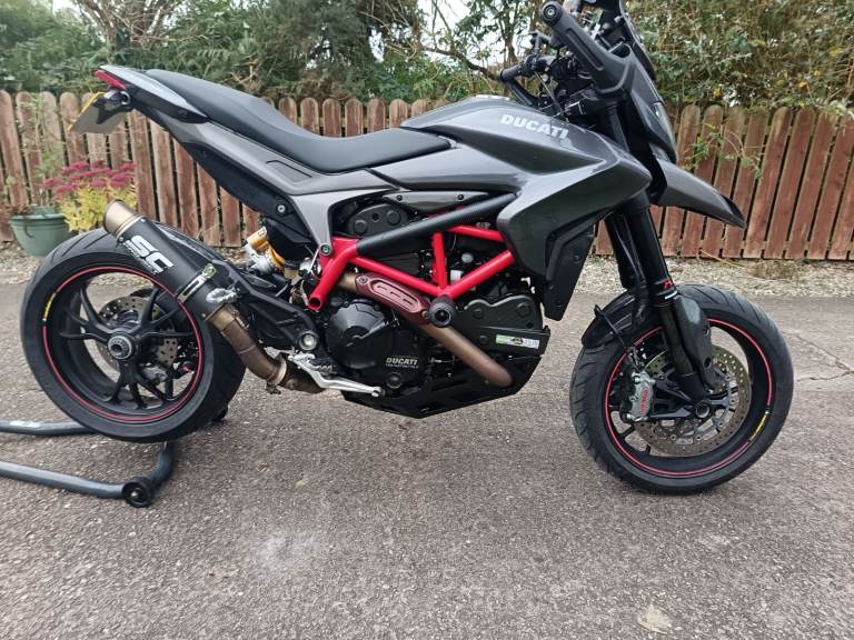 Ducati hypermotard 821 sp