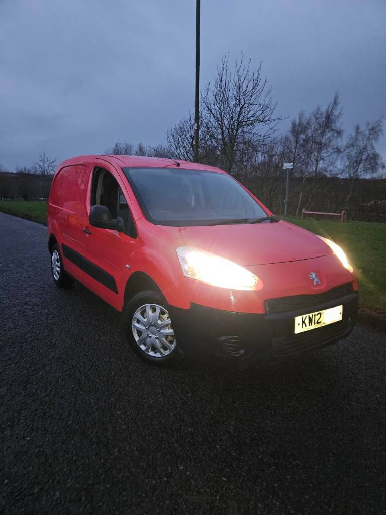 12/ reg  Peugeot partner 1.6 hdi fsh 103  k sim combo connect partner caddy berlingo