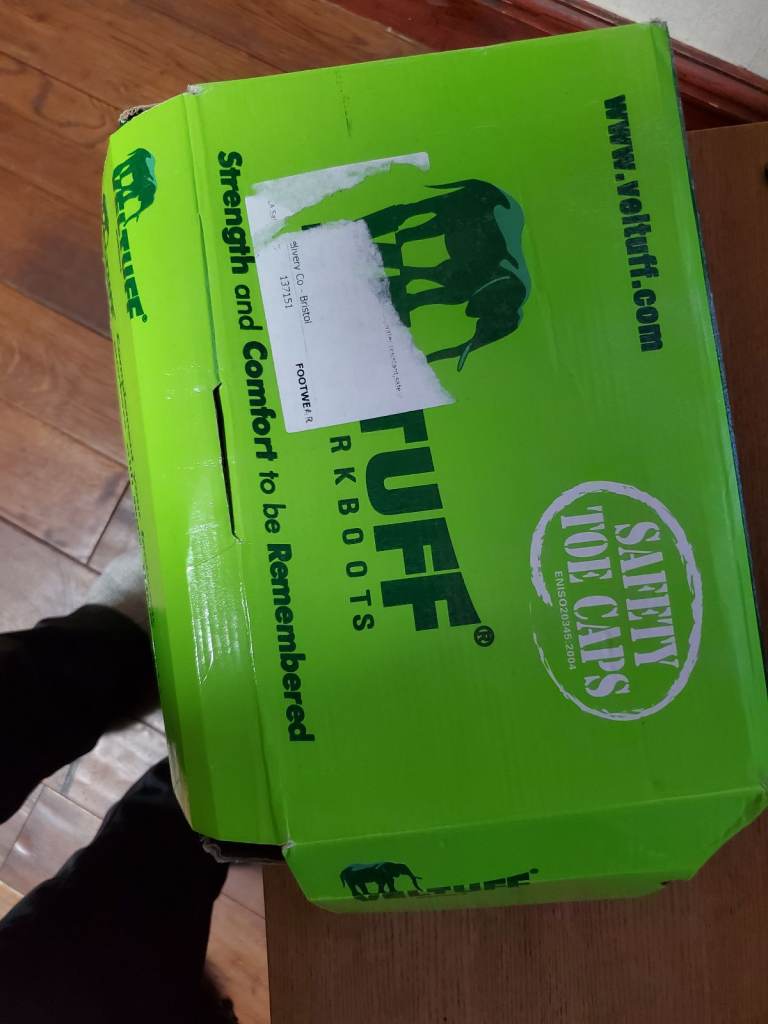 Steel toe cap boots.  New. Size 8.