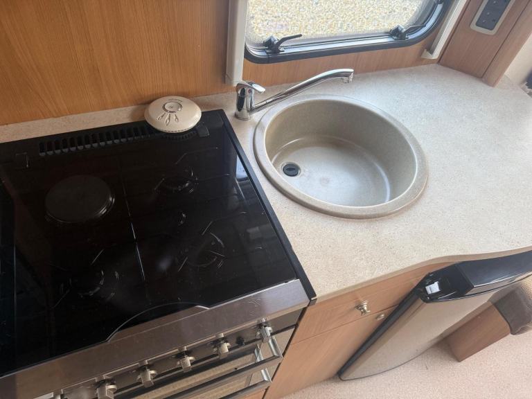 2011 Swift Fairway 565 6 Berth fixed bunk beds