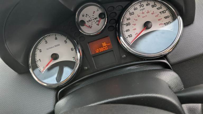 Peugeot, 207, Hatchback, 2010, Manual, 1360 (cc), 3 doors