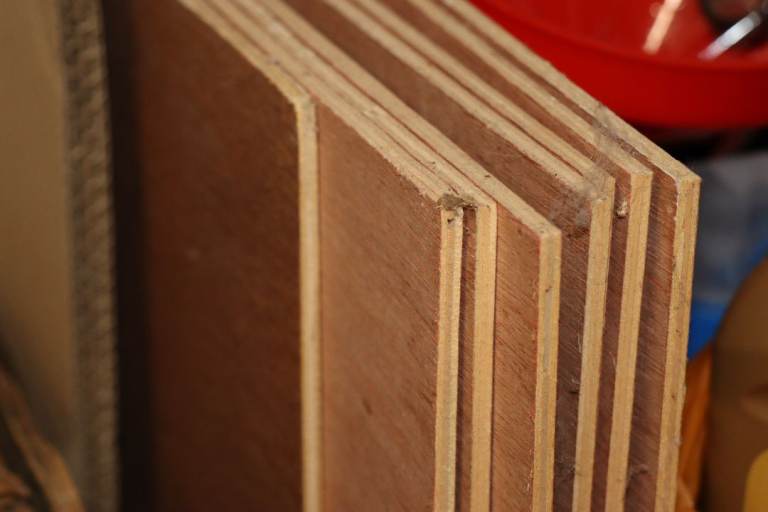 8 Sheets of (8 x 4 ft) 2.4 x 1.2 mtr marine hardwood 5.5 plywood 