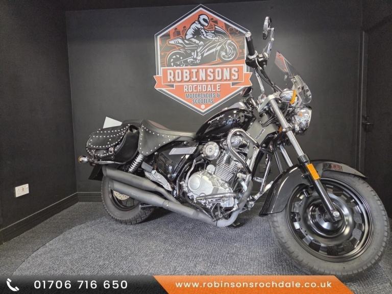 2025 Keeway Superlight SE with only 444 miles. Learner legal cruiser