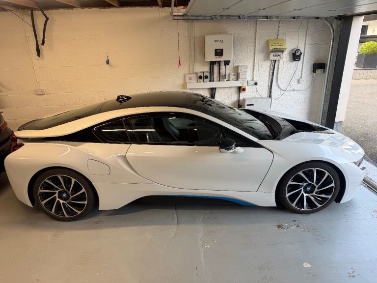  BMW i8  White | Transferable BMW Warranty | Turbines ,Low Mileage 2015 FULL BMW dealer history 