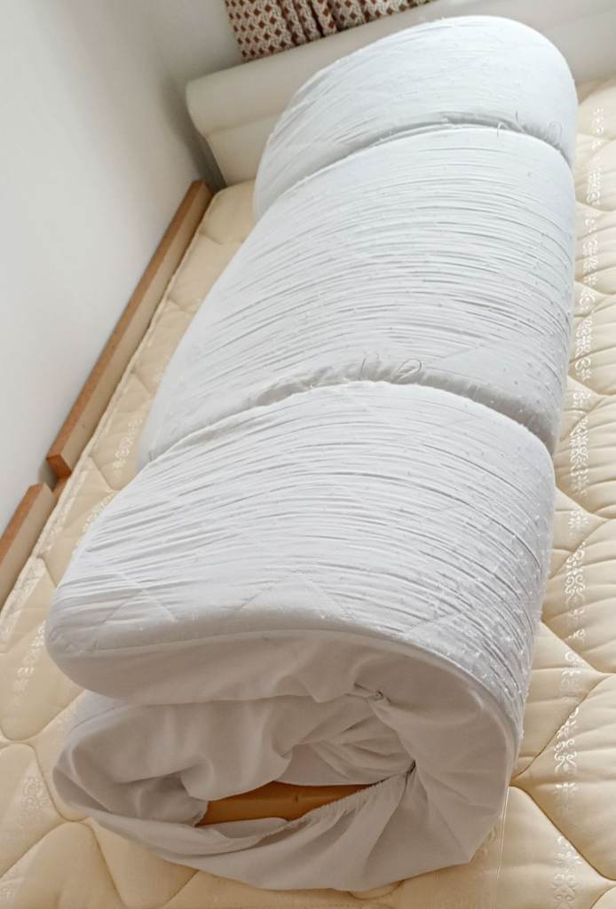 4'6" Memory Foam Mattress Topper 