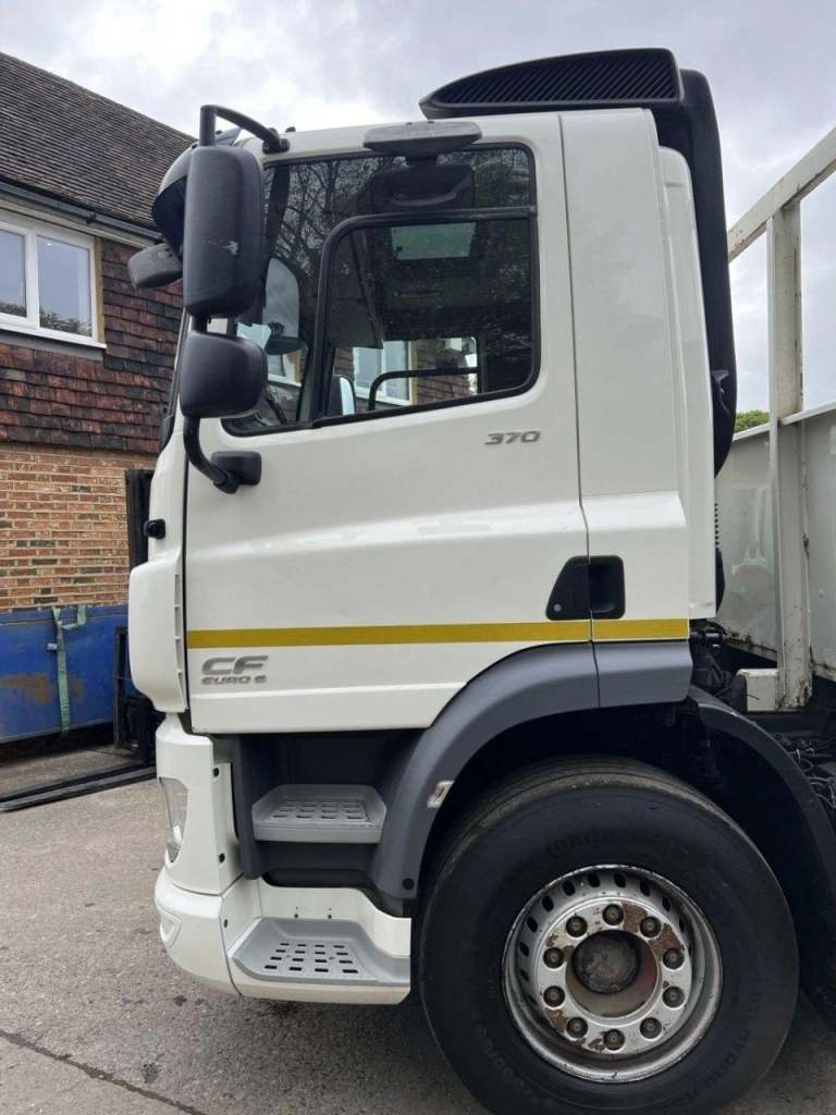2015 DAF CF-370 6X2 CRANE VEHICLE