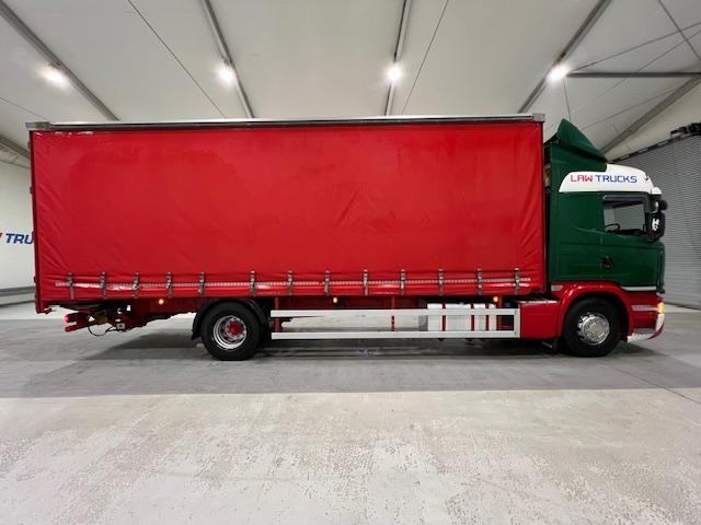 Scania G320 4x2 Sleeper Cab Curtainsider