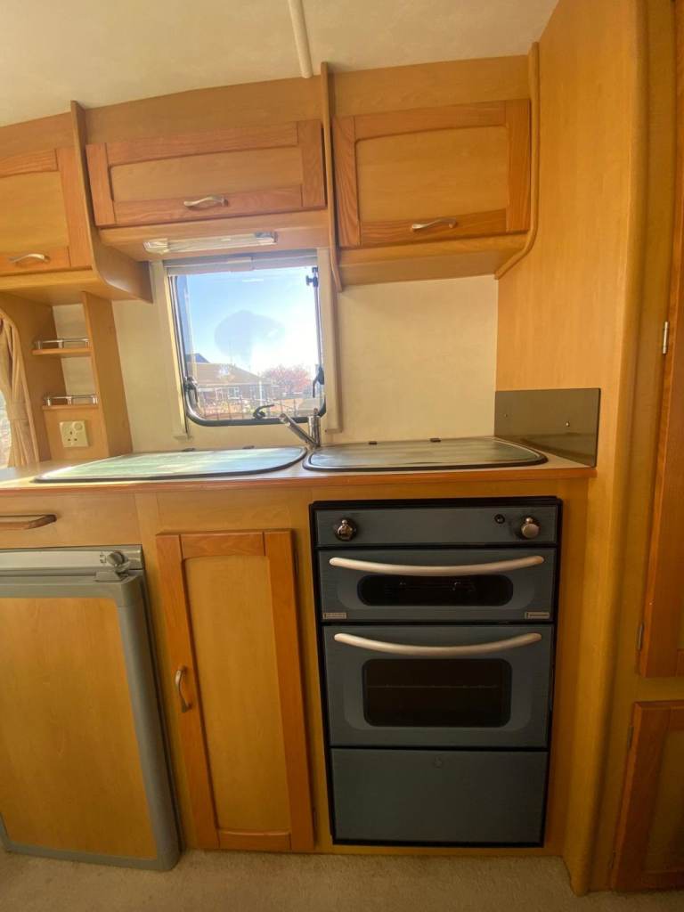 Compass Corona 475 Touring Caravan 
