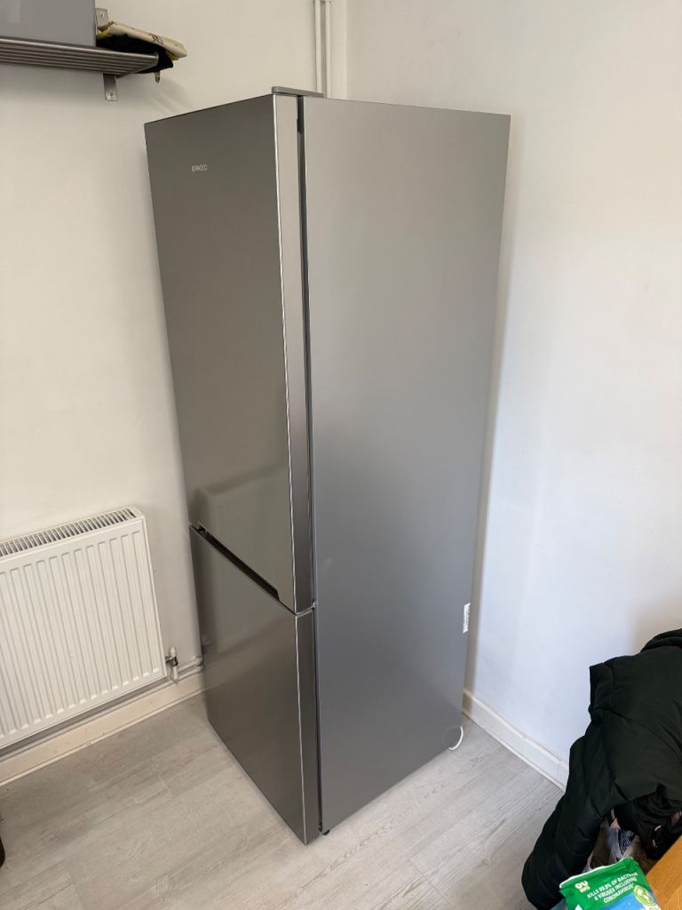Kenwood KNF60X22 60/40 Frost Free Fridge Freezer